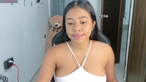 Snapshot of abby_tits chatting on 12-10-24, 09:33 ABBY online show from 12-10-24, 09:33