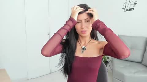 Laura  online show from 04-26-26, 02:15