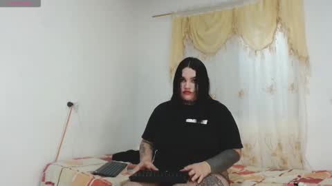 Snapshot of abbyhiltton chatting on 10-28-25, 05:55 abbyhiltton online show from 10-28-25, 05:55