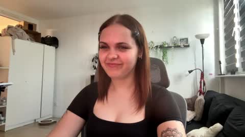 Snapshot of abbyhotgirl chatting on 07-28-26, 12:48 Abby online show from 07-28-26, 12:48