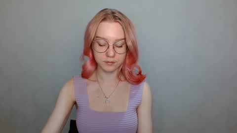 Snapshot of abbymoore__ chatting on 12-06-24, 09:43 Abby Lovense is active online show from 12-06-24, 09:43