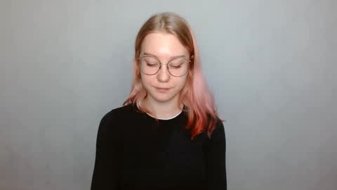 Snapshot of abbymoore__ chatting on 12-14-24, 12:55 Abby Lovense is active online show from 12-14-24, 12:55