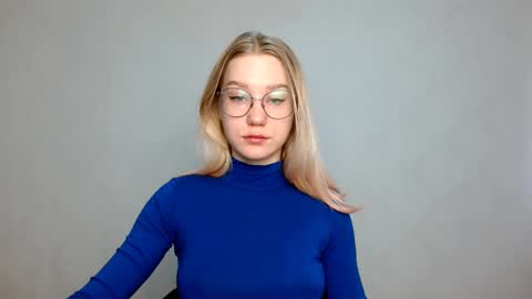 Snapshot of abbymoore__ chatting on 02-19-25, 07:17 Abby Lovense is active online show from 02-19-25, 07:17