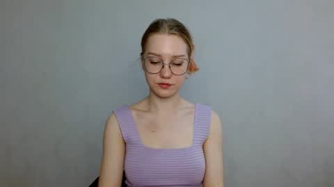 Snapshot of abbymoore__ chatting on 03-07-25, 08:34 Abby Lovense is active online show from 03-07-25, 08:34