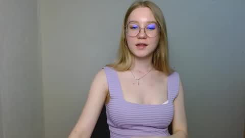 Abby Lovense is active online show from 03-10-26, 03:50