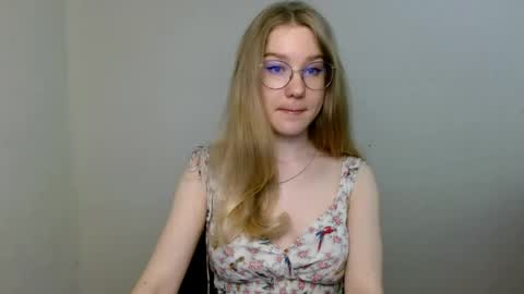 Abby Lovense is active online show from 06-09-26, 10:16