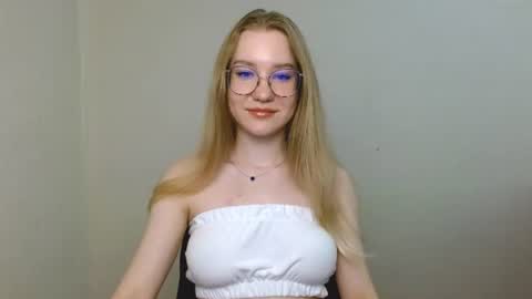 Abby Lovense is active online show from 07-13-26, 11:35