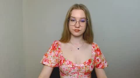 Abby Lovense is active online show from 07-17-26, 09:16