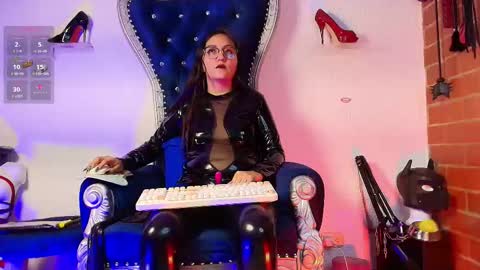 Snapshot of abbymora chatting on 11-09-25, 07:56 Miss Abby online show from 11-09-25, 07:56