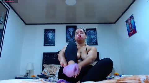 Snapshot of abbyshinne chatting on 02-02-26, 03:44 abbyshinne online show from 02-02-26, 03:44