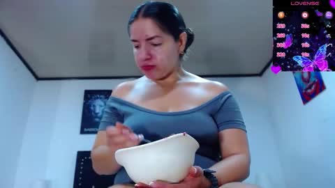 Snapshot of abbyshinne chatting on 02-17-26, 02:24 abbyshinne online show from 02-17-26, 02:24