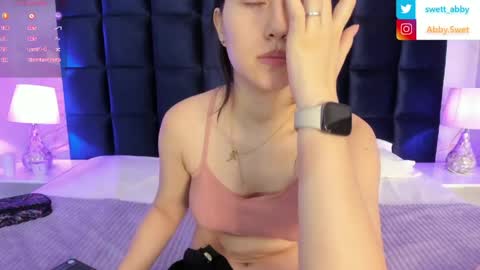 Abigail online show from 04-05-26, 10:12