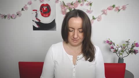 abbytaylorr online show from 11-25-25, 07:41