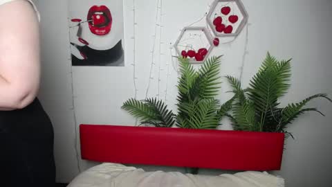 abbytaylorr online show from 04-23-26, 04:53