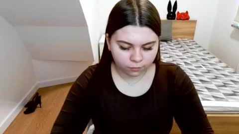 Snapshot of abbyvibe chatting on 11-25-25, 10:37 abbyvibe online show from 11-25-25, 10:37