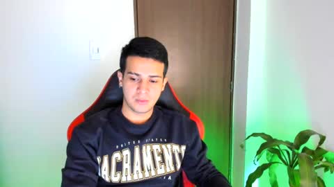 Snapshot of abelasburgo chatting on 06-19-26, 12:48 Independence model AbelAsburgo online show from 06-19-26, 12:48
