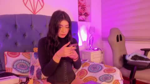 Snapshot of abella_as chatting on 10-18-25, 06:16 Abella online show from 10-18-25, 06:16