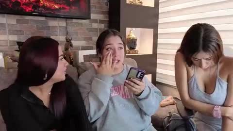 abella_as_ online show from 09-24-25, 03:59