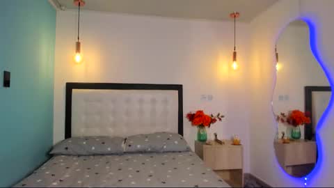  Abella and Kendra  online show from 11-11-25, 11:38