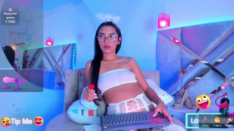 Snapshot of abelladgr chatting on 01-19-25, 03:18 abelladgr online show from 01-19-25, 03:18