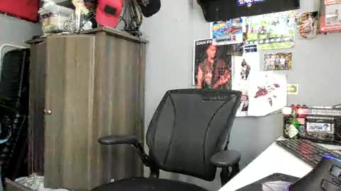 AJ online show from 07-31-26, 03:33