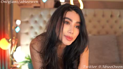 abie_owen online show from 12-15-24, 02:19