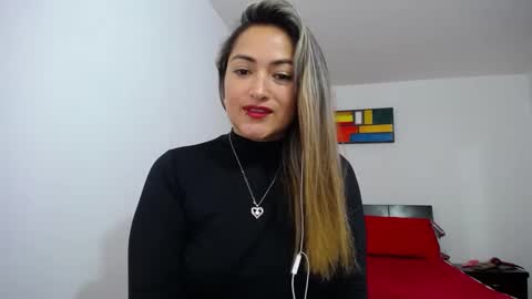 ximena online show from 02-21-25, 01:33