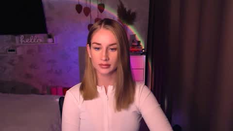 Anna online show from 11-22-25, 07:24