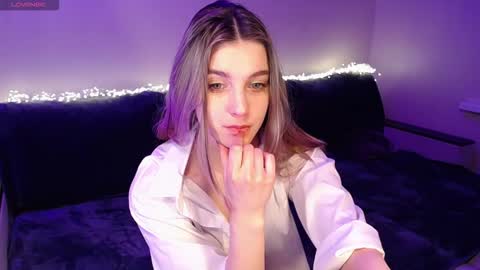 Snapshot of abigailwills chatting on 02-25-26, 04:49 Abigail online show from 02-25-26, 04:49