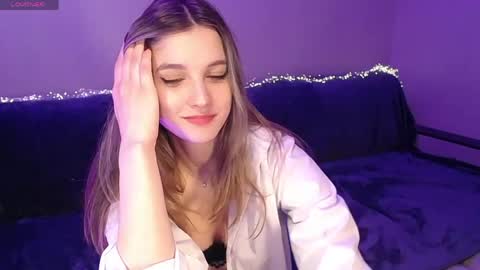 Abigail online show from 04-25-26, 05:10