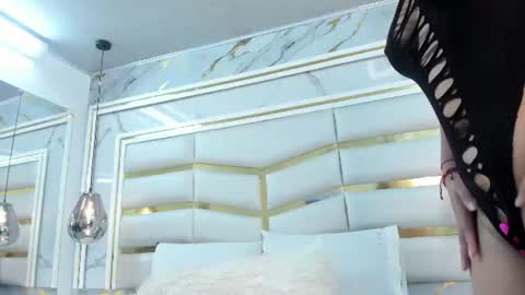 Snapshot of abiggailmonroe chatting on 06-18-26, 11:58 Abiggail online show from 06-18-26, 11:58