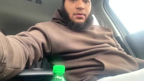 Snapshot of aboveaverage39 chatting on 02-07-26, 04:22 aboveaverage39 online show from 02-07-26, 04:22