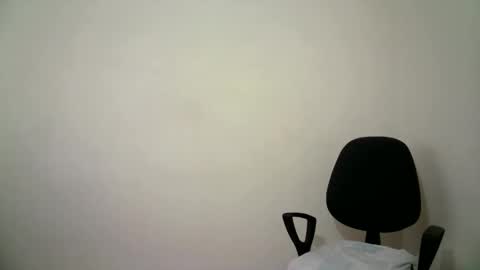 Snapshot of abril__ass chatting on 02-18-25, 02:27 abril__ass online show from 02-18-25, 02:27
