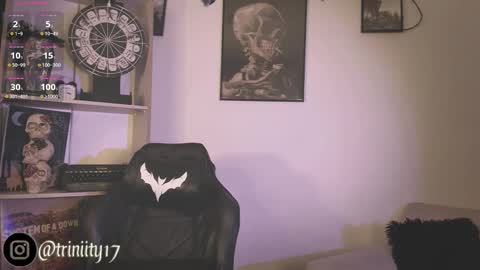 Snapshot of abril__colen chatting on 12-16-24, 09:09 April online show from 12-16-24, 09:09