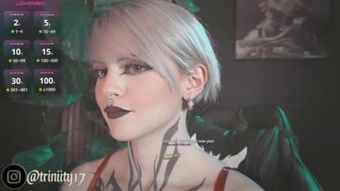 Snapshot of abril__colen chatting on 12-31-24, 11:06 April online show from 12-31-24, 11:06