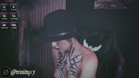 Snapshot of abril__colen chatting on 02-07-25, 08:10 April online show from 02-07-25, 08:10