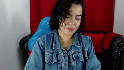 Abril Beltran online show from 11-25-25, 11:43