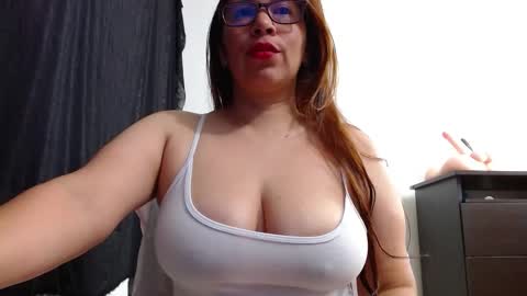 abril_bianchi online show from 10-31-25, 02:40