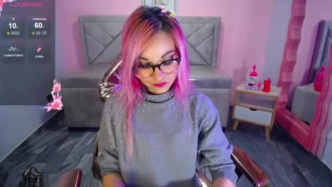 abril_ch_ online show from 11-10-25, 10:47