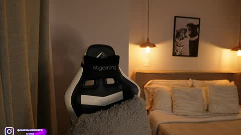 My name is Alexa. Please say hello I like to chat with you. If you have requests please use tip online show from 05-23-26, 09:41