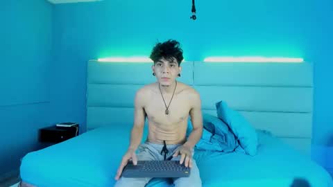 Abril and Julian online show from 02-24-26, 11:41