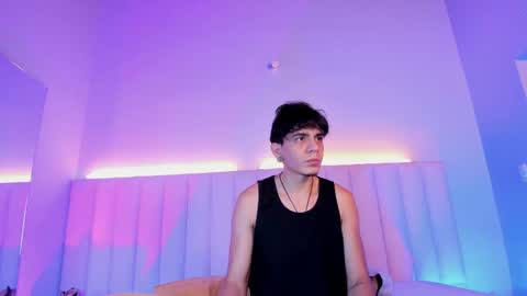 Abril and Julian online show from 05-29-26, 11:52