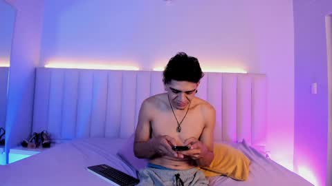Abril and Julian online show from 06-02-26, 11:56