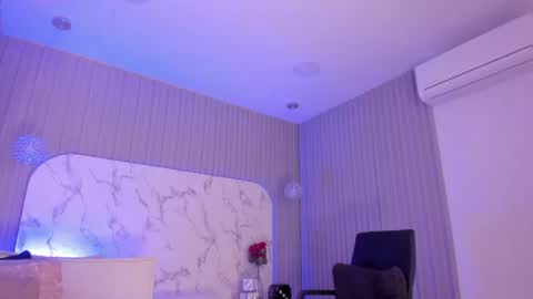 abril online show from 06-14-26, 02:30