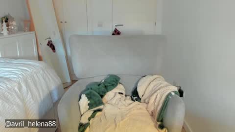 Helena online show from 01-08-25, 02:03