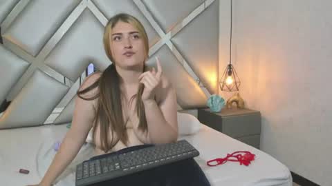 Snapshot of abrilmiller_vc1 chatting on 07-28-26, 03:21 abrilmiller_vc1 online show from 07-28-26, 03:21