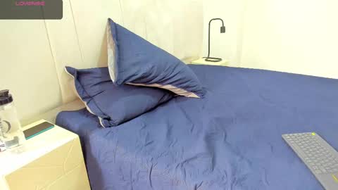 Snapshot of abrilsonne chatting on 03-08-25, 06:58 AbrilSonne online show from 03-08-25, 06:58