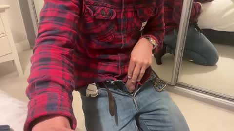 Snapshot of absblast chatting on 10-21-25, 06:08 absblast online show from 10-21-25, 06:08