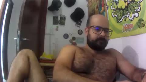 Snapshot of absinnto2016 chatting on 04-14-26, 05:41 Luke 33 online show from 04-14-26, 05:41