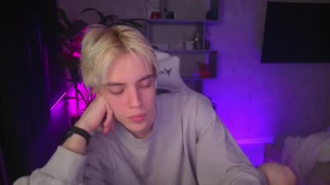 Nick online show from 11-19-25, 03:12